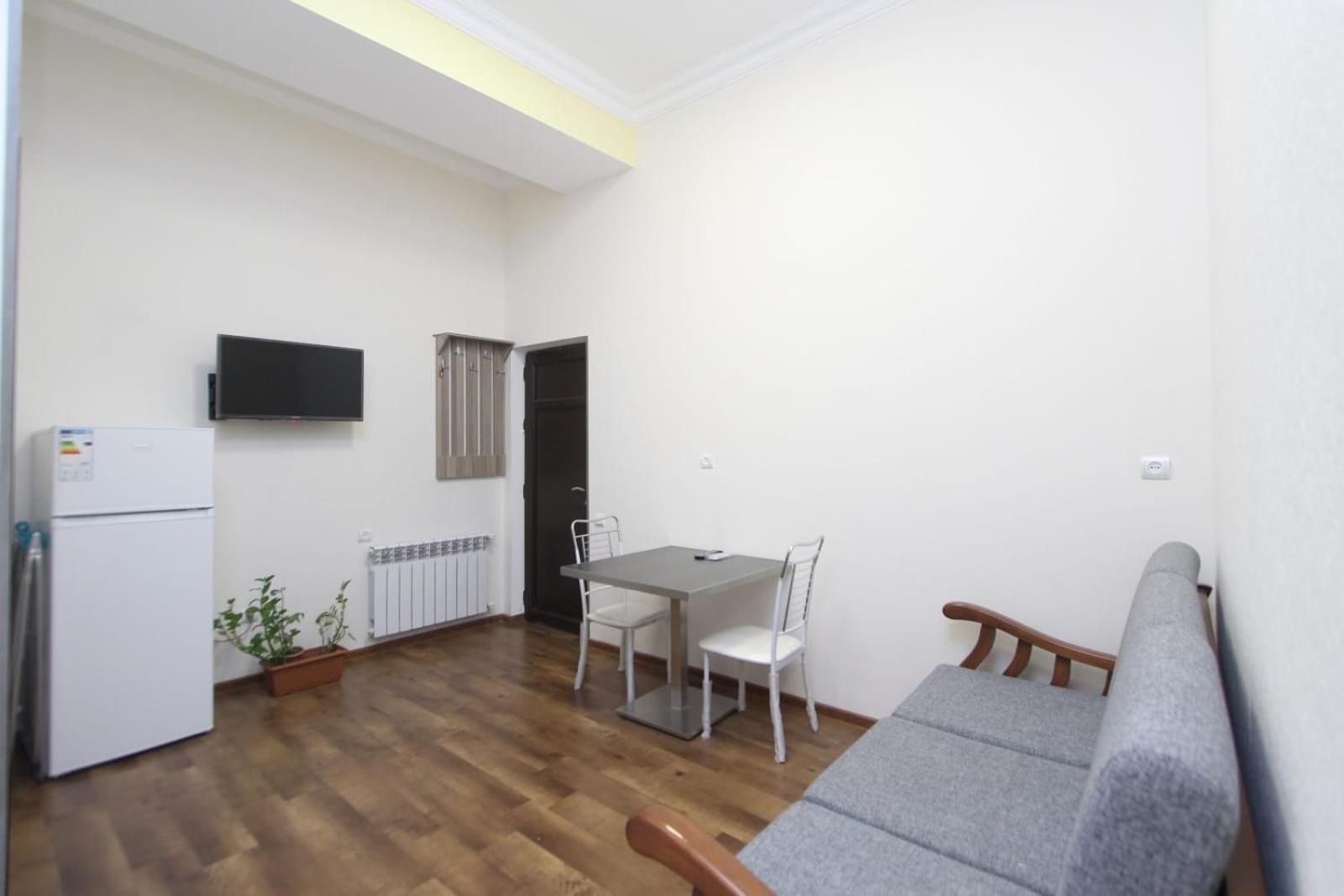 Modern Apartments And Tours Ереван Экстерьер фото